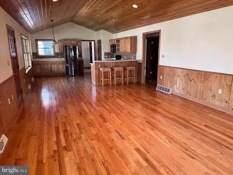 Living - 520 Marsh Hill Rd, Mc Henry, MD 21541 photo 1 of 4