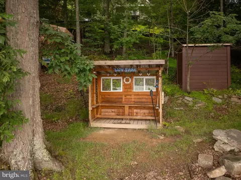 Exterior - 3067 Shingle Camp Rd, Mc Henry, MD 21541 photo 13 of 20