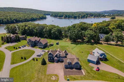 662 Waterfront Greens Dr, Swanton, MD 21561