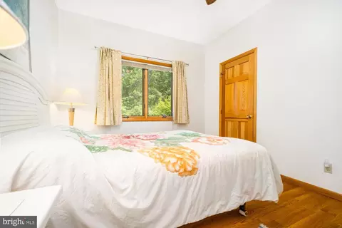 Bedroom - 2895 Turkey Neck Rd, Swanton, MD 21561 photo 4 of 10