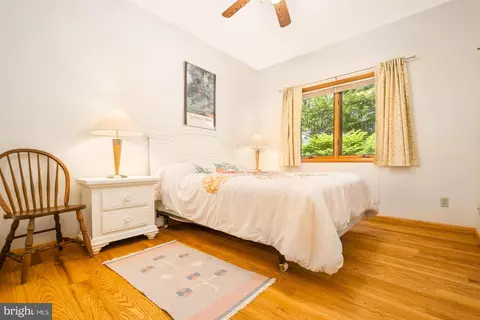 Bedroom - 2895 Turkey Neck Rd, Swanton, MD 21561 photo 3 of 10