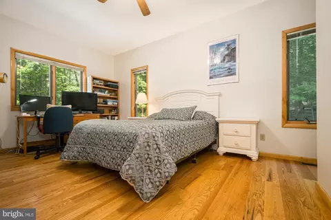 Bedroom - 2895 Turkey Neck Rd, Swanton, MD 21561 photo 5 of 10