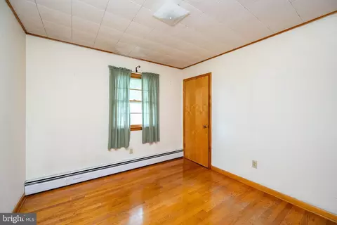 723 E Oak St, Oakland, MD 21550 photo 6
