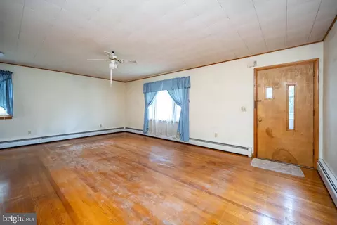 723 E Oak St, Oakland, MD 21550 photo 16