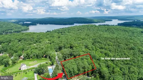 Paradise Heights Road, Oakland, MD 21550