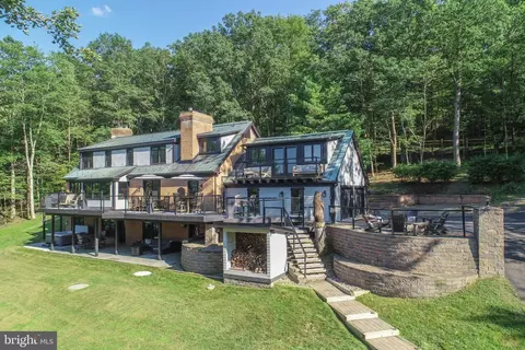 1087 Pergin Farm Rd, Oakland, MD 21550