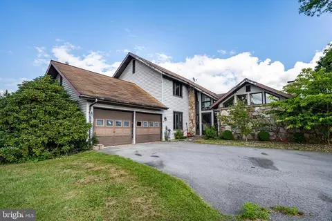 88 Knoll Crest Hts, Oakland, MD 21550