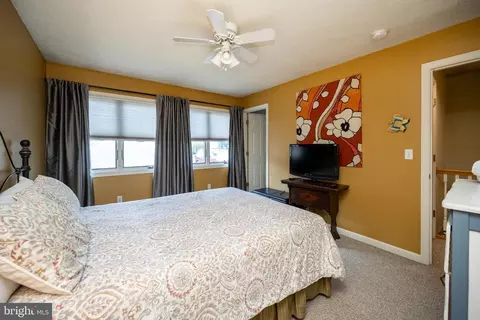 Bedroom - 257 Marsh Hill Rd #37, Mc Henry, MD 21541 photo 9 of 12