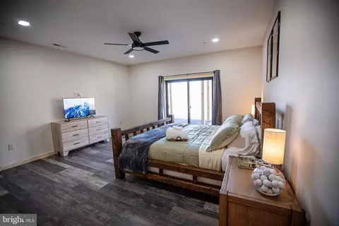 Bedroom - 635 Biltmore Ridge Trl, Mc Henry, MD 21541 photo 12 of 18