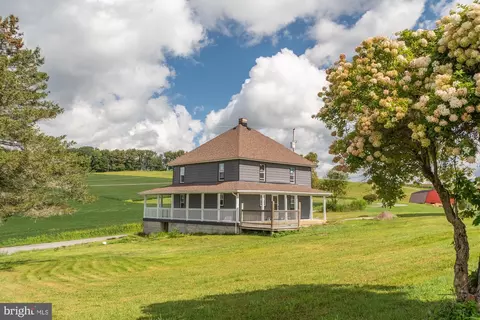 1040 Old Morgantown Rd W, Friendsville, MD 21531