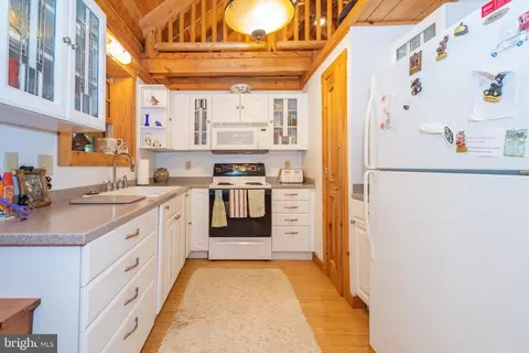 Kitchen - 34 Shingle Camp Ter, Mc Henry, MD 21541 photo 3 of 3