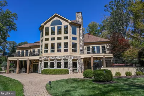 870 Holy Cross Dr, Oakland, MD 21550