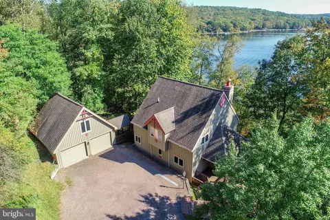 336 Paradise Hts, Oakland, MD 21550