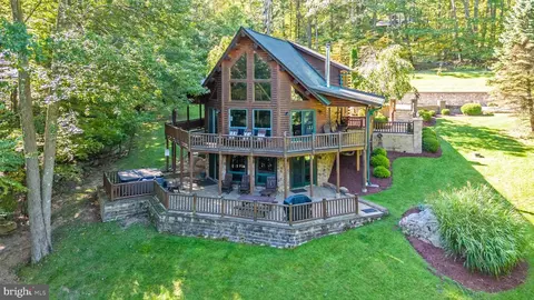 78 Mountainside Ct, Oakland, MD 21550