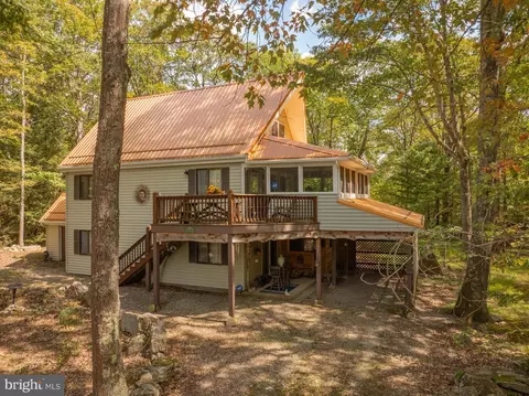 961 Cedar Ln, Oakland, MD 21550