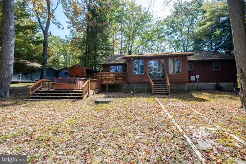 202 Penelacre Ln, Oakland, MD 21550