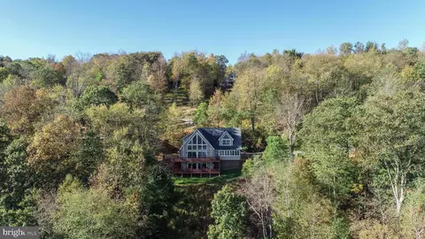 340 Grandview Dr, Oakland, MD 21550