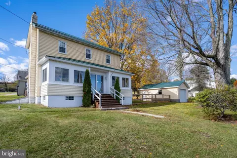 627 Hamill St, Oakland, MD 21550
