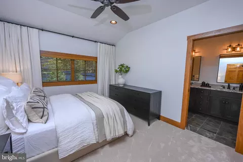 Bedroom - 3135 Turkey Nck, Swanton, MD 21561 photo 10 of 16