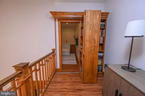 Entry Way - 3135 Turkey Nck, Swanton, MD 21561 photo 3 of 5