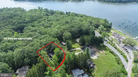 163 Skipjack Ln, Swanton, MD 21561