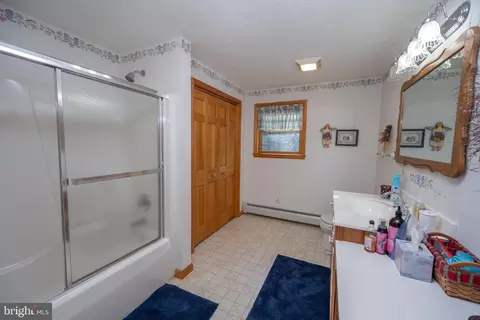 Bath - 542 Bench Rd, Swanton, MD 21561 photo 4 of 5