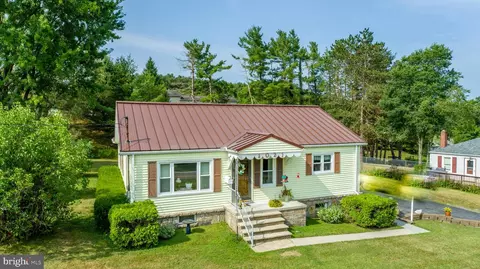 1021 E High St, Oakland, MD 21550