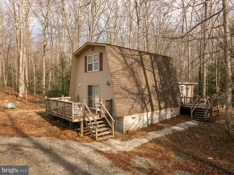 1359 Cedar Ln, Oakland, MD 21550