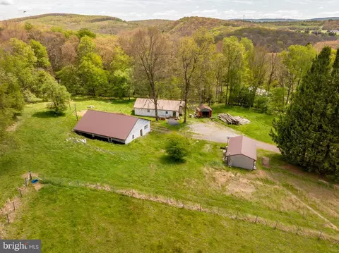 3395 Fingerboard Rd, Oakland, MD 21550