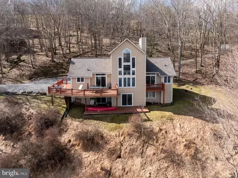 Exterior - 164 Grandview Dr, Oakland, MD 21550 photo 4 of 7
