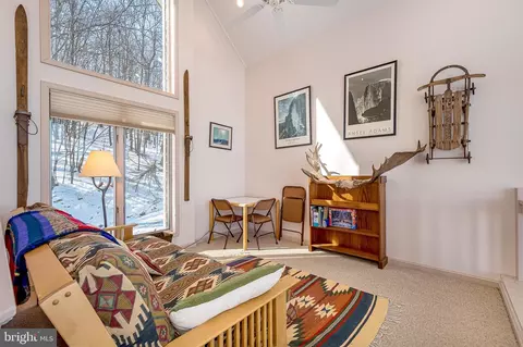 Living - 164 Grandview Dr, Oakland, MD 21550 photo 4 of 7
