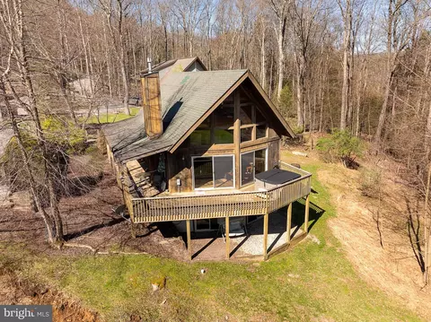231 Santa Fe Trl, Oakland, MD 21550