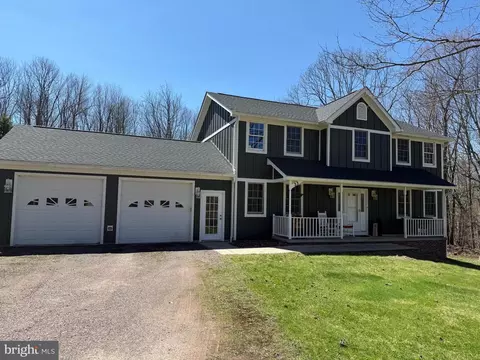 33 Teaberry Ridge Rd, Lonaconing, MD 21539