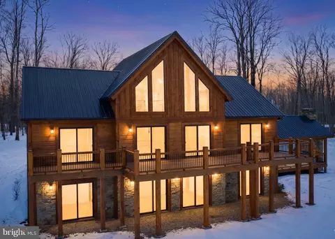 52 Dam View Dr, Oakland, MD 21550