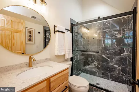 Bath - 36 Irwin Way, Mc Henry, MD 21541 photo 3 of 7