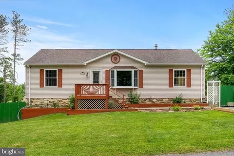 505 Southern Pines Dr, Oakland, MD 21550