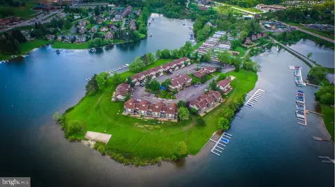 3 Ski Harbor Dr #3, Mc Henry, MD 21541