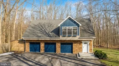 74 Sugar Maple Ln, Mc Henry, MD 21541