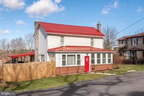 207 Shenandoah Ave, Oakland, MD 21550