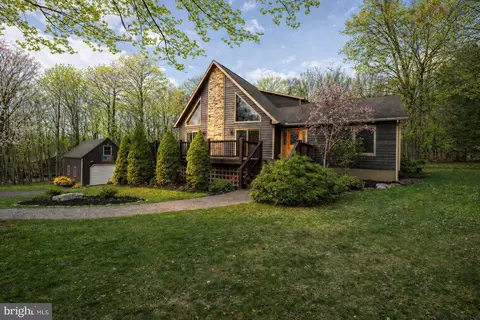 891 Mountainview Dr, Oakland, MD 21550