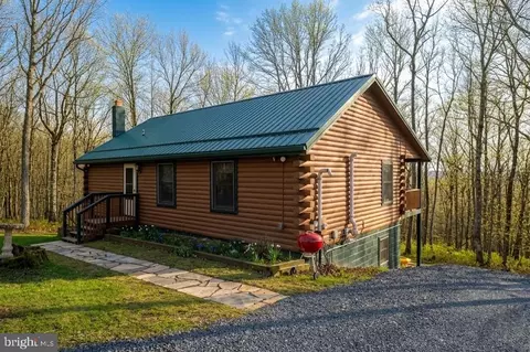 1167 Tall Oaks Dr, Oakland, MD 21550