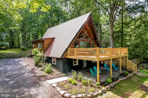 137 Paradise Gardens Rd, Oakland, MD 21550