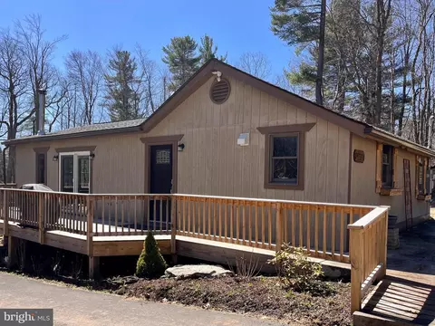 3930 Mayhew Inn Rd, Oakland, MD 21550