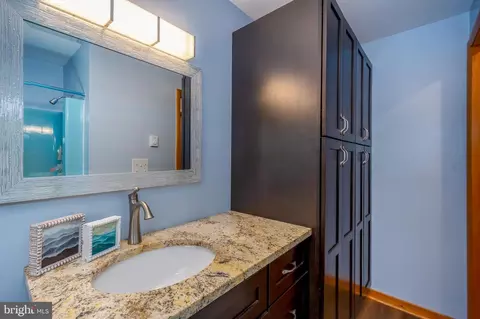 Bath - 400 Bear Dr E, Oakland, MD 21550 photo 2 of 5