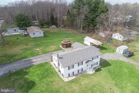 18 Ollie North Rd, Oakland, MD 21550