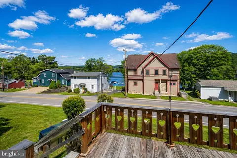 Exterior - 682 Marsh Hill Rd, Mc Henry, MD 21541 photo 6 of 7