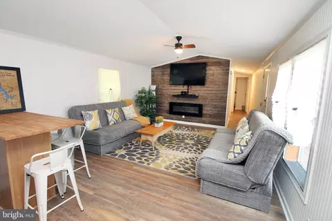 8956 Oakland Sang Run Rd, Oakland, MD 21550