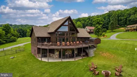 53 Meadow Ct, Oakland, MD 21550