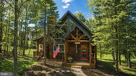 55 Village Dr #5, Oakland, MD 21550