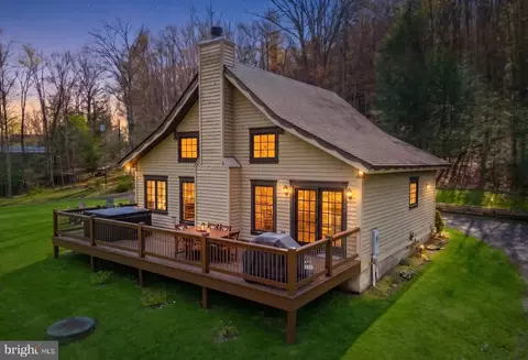 247 Sloan Tract Rd, Oakland, MD 21550